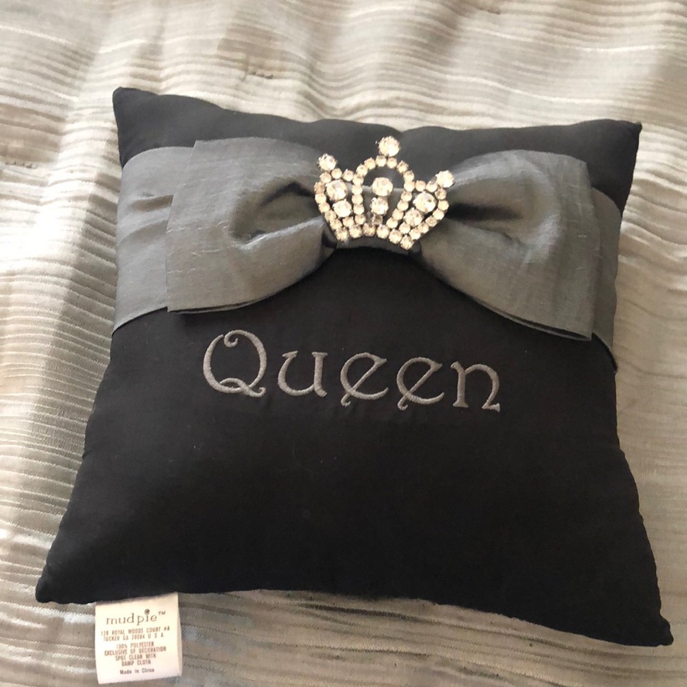 Small pillow